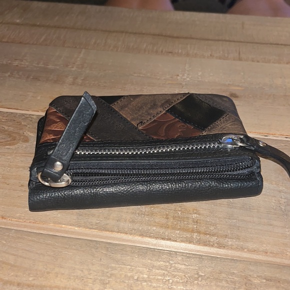 Fossil Brown Leather Wallet - Picture 6 of 6